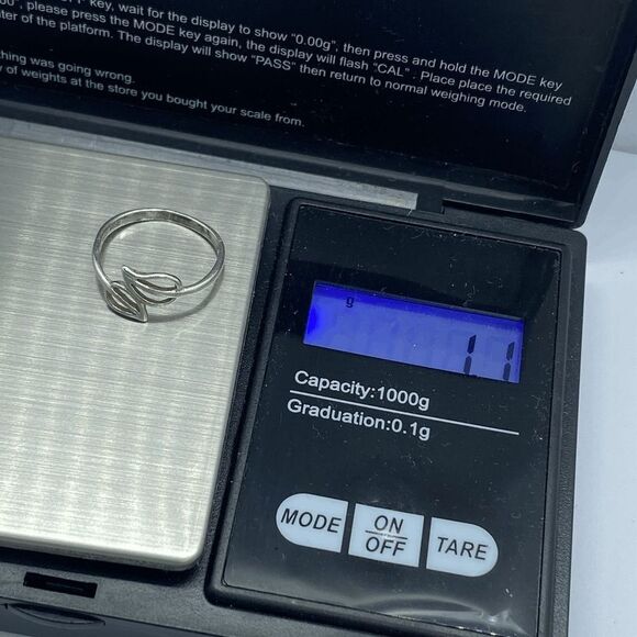 925 Sterling Silver Dainty Leaf Ring Size 6 - Signed BEE - Picture 7 of 7